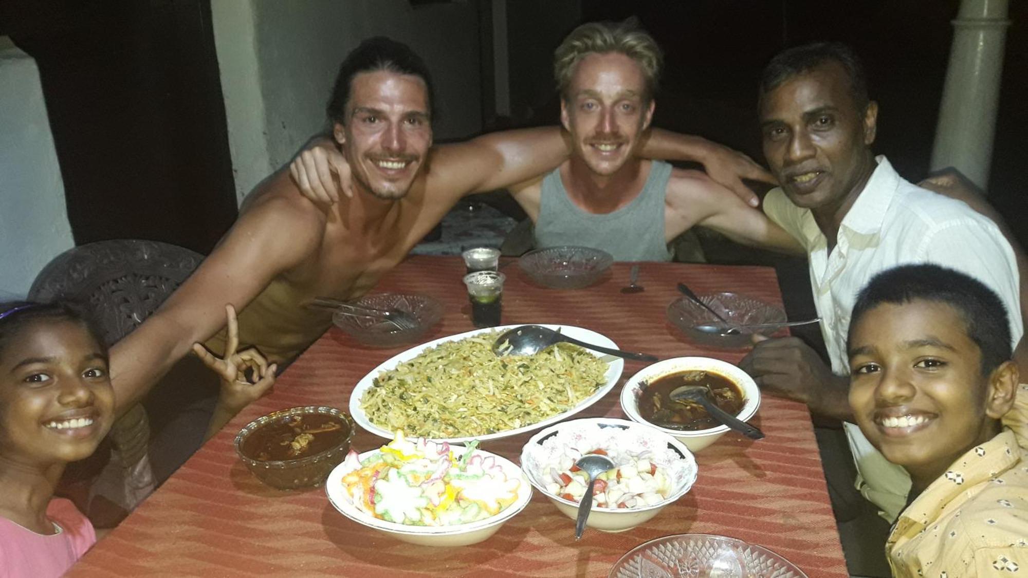 Colonial Surfing Villa Hostel & Home Stay Midigama East Exteriér fotografie