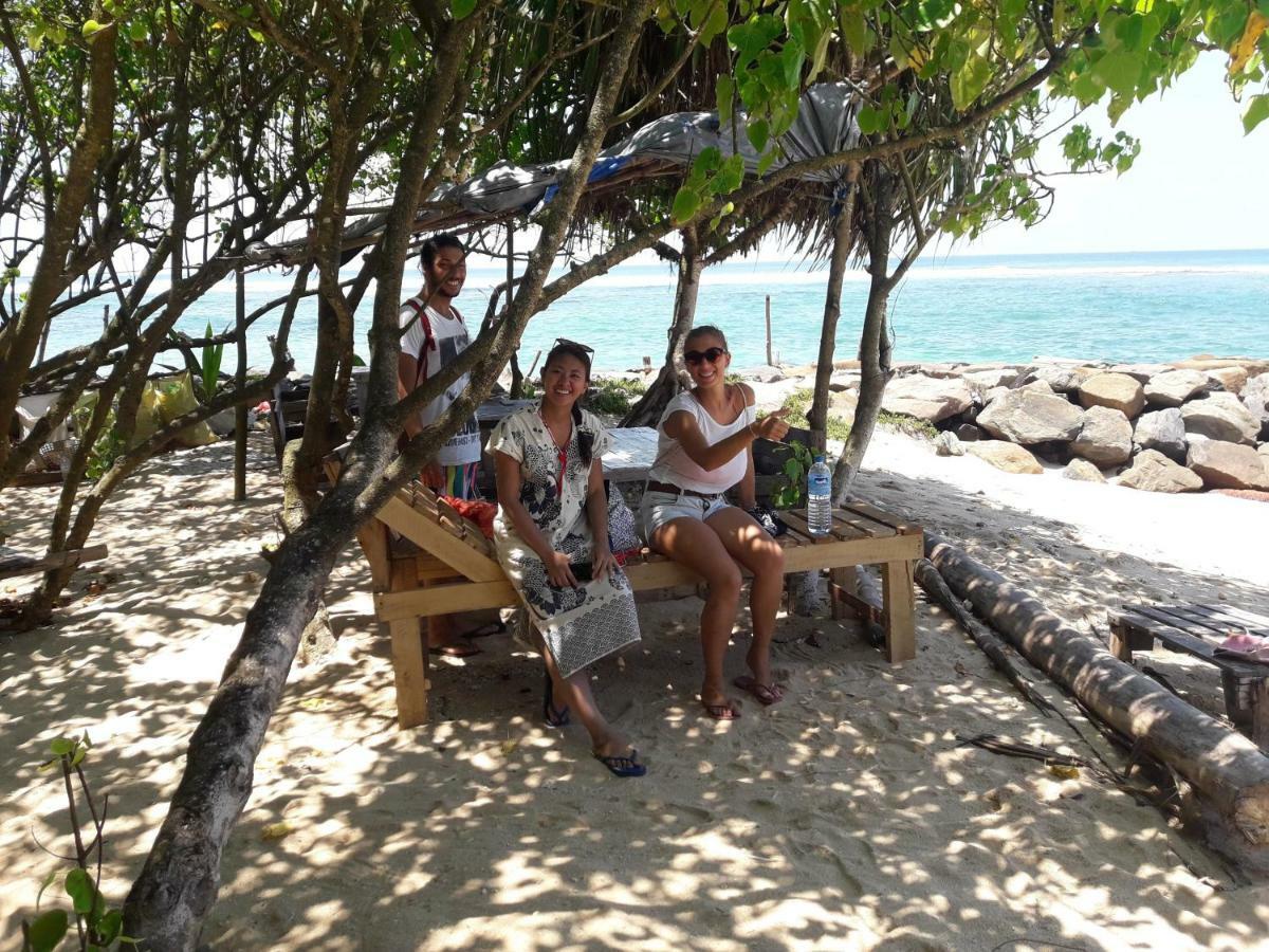 Colonial Surfing Villa Hostel & Home Stay Midigama East Exteriér fotografie